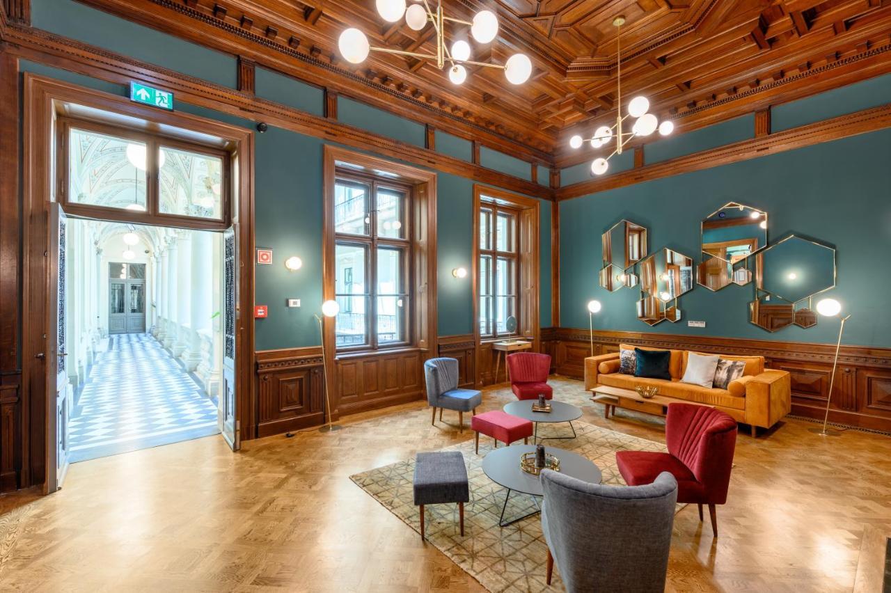 Hotel Oktogon Haggenmacher Budapest Bagian luar foto